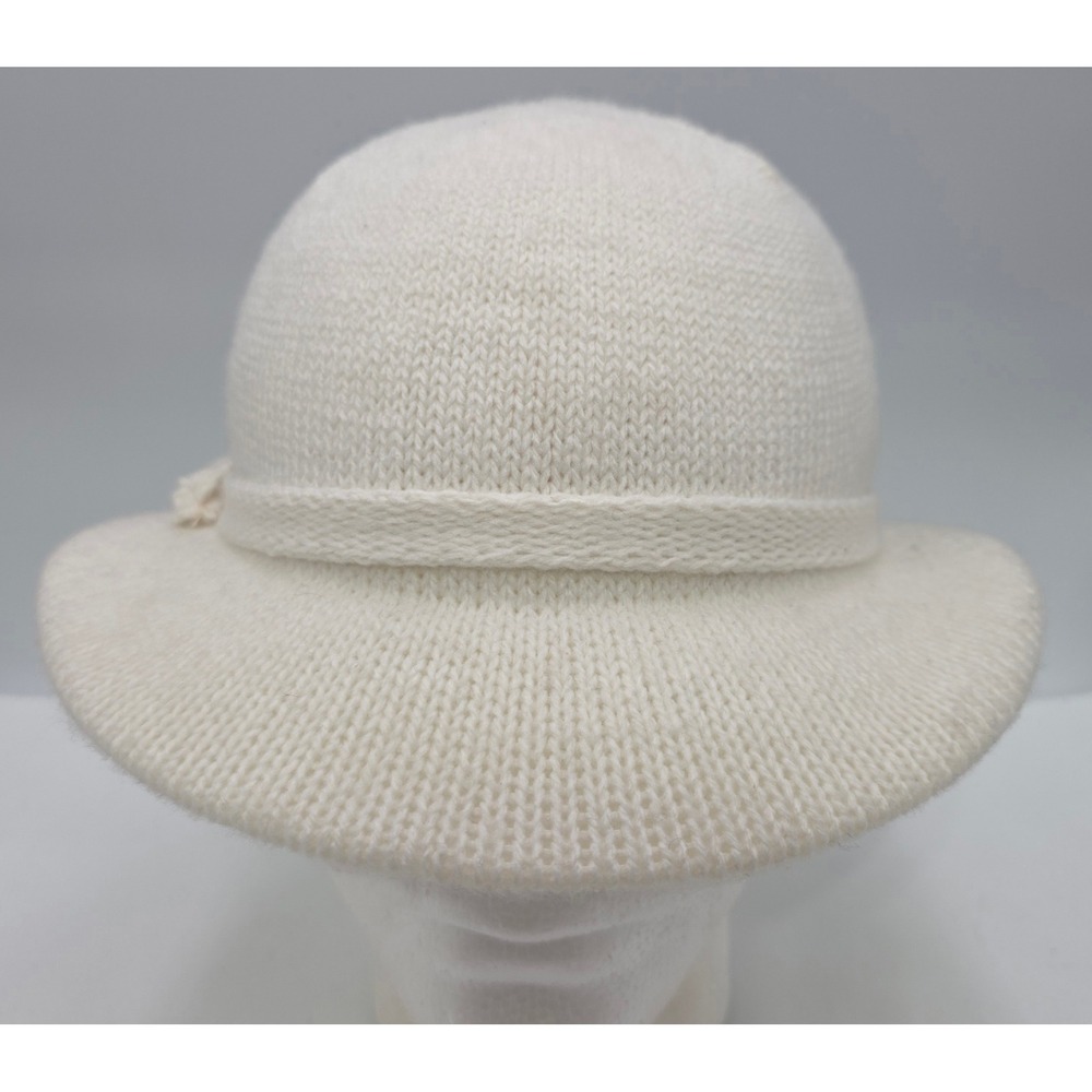 Vintage 60s Union Made Creme Knit Cloche‎ Hat Creslan WPL 219
Made in USA 6 7/8